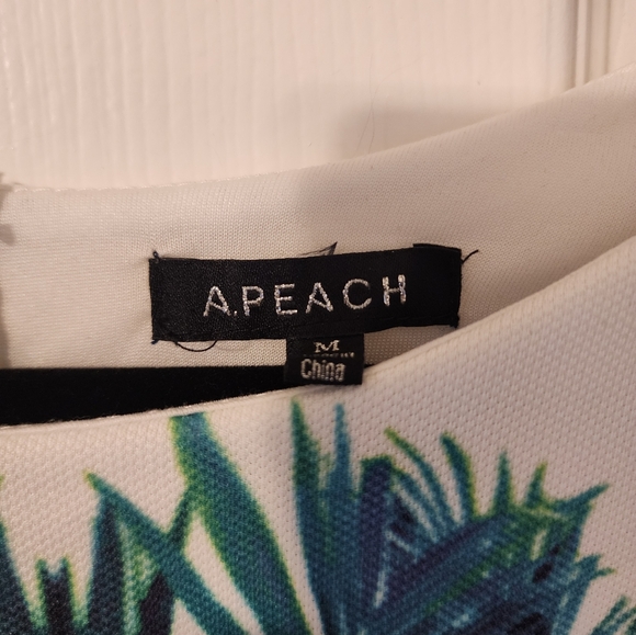 Cut Out Floral Tropical Dress - Picture 4 of 7